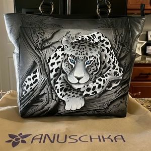 NWOT Anuschka 100% hand painted full grain leather tote